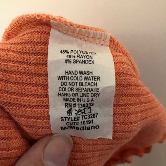 Akira Orange Long Sleeve Crop Top - Picture 5 of 5